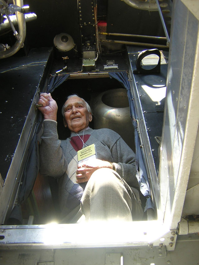 Richard Waidelich, 319th Bomb Group, 440th Bomb Squadron